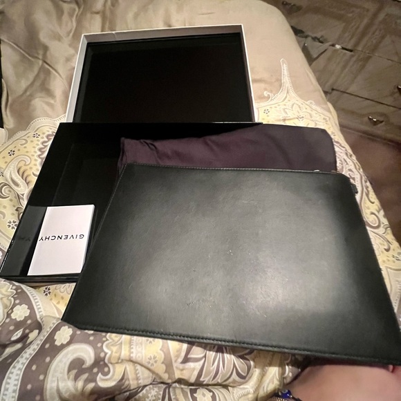 Givenchy leather large pouch clutch rainbow neon embroidery brand new nwt box - Picture 5 of 6